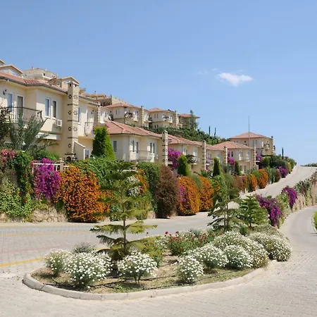 Θέρετρο Gold Luxury *