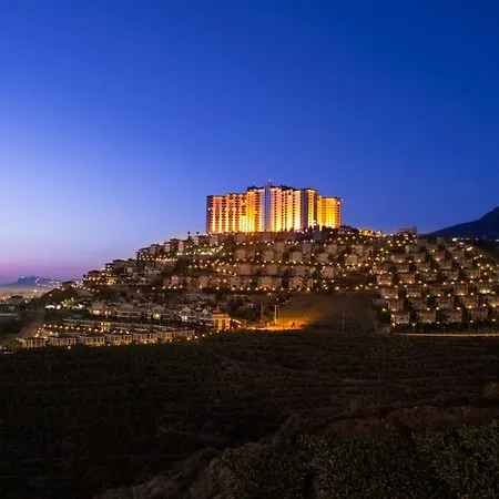 Gold Luxury Θέρετρο