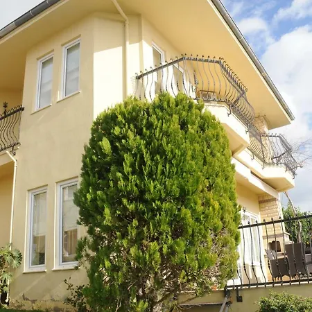 Θέρετρο Gold Luxury