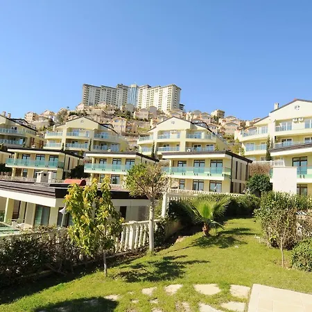 Θέρετρο Gold Luxury *