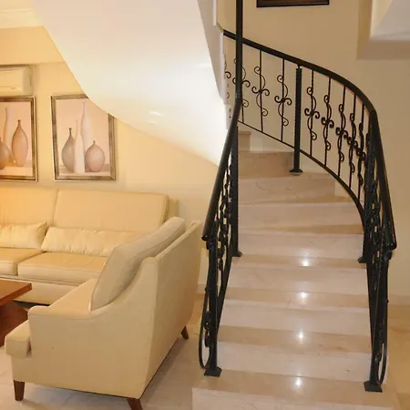 Θέρετρο Gold Luxury
